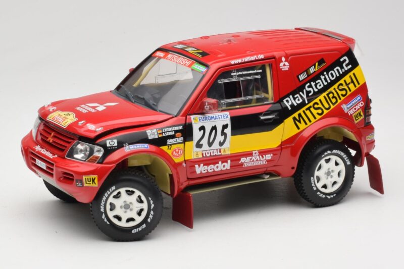 Mitsubishi Pajero Rallye Raid #205 Paris-Dakar Rally 2001 Solido 1:18 9022 Diecast