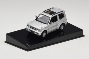 Mitsubishi Pajero SWB Silver AUTOart 1:43 57113 Diecast — photo 2 of 4