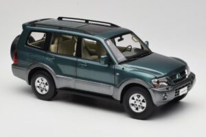 Mitsubishi Pajero V73 Green YC Model 1:18 241218040101010215 Diecast — photo 6 of 8
