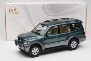 Mitsubishi Pajero V73 Green YC Model 1:18 241218040101010215 Diecast — photo 8 of 8