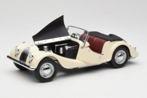 Morgan 4/4 Series II White Kyosho 1:18 08111W Diecast — photo 2 of 8