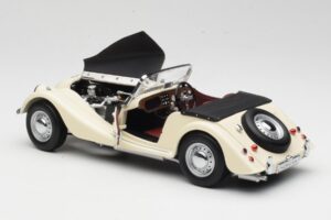 Morgan 4/4 Series II White Kyosho 1:18 08111W Diecast — photo 5 of 8