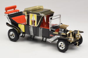 Munsters Koach Black ERTL 1:18 33036 Diecast — photo 4 of 6