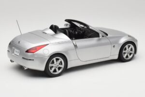 Nissan 350Z Z33 Roadster Diamond Silver AUTOart 1:18 77371 Diecast — photo 3 of 8
