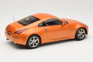 Nissan 350Z Z33 Sunset Orange AUTOart 1:18 77312 Diecast — photo 3 of 8