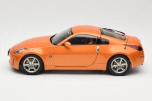 Nissan 350Z Z33 Sunset Orange AUTOart 1:18 77312 Diecast — photo 4 of 8