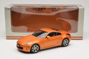 Nissan 350Z Z33 Sunset Orange AUTOart 1:18 77312 Diecast — photo 8 of 8