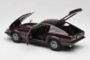Nissan Fairlady 240Z-G S30 Maroon Kyosho 1:18 08212M Diecast — photo 5 of 8
