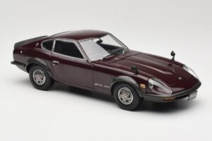 Nissan Fairlady 240Z-G S30 Maroon Kyosho 1:18 08212M Diecast — photo 6 of 8