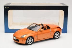 Nissan Fairlady Z Z33 Roadster Sunset Orange AUTOart 1:18 77377 Diecast — photo 8 of 8