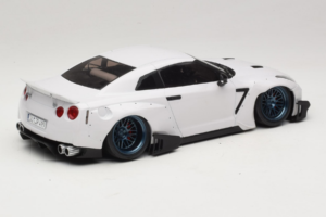 Nissan GT-R R35 Boost Wars 2 White Jp Kraemo 1:18 KRAEMO001 Diecast — photo 3 of 7