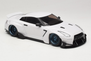 Nissan GT-R R35 Boost Wars 2 White Jp Kraemo 1:18 KRAEMO001 Diecast — photo 5 of 7