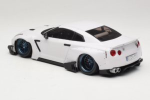 Nissan GT-R R35 Boost Wars 2 White Jp Kraemo 1:18 KRAEMO001 Diecast — photo 6 of 7
