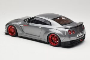 Nissan GT-R R35 Prior Design Grey GT Spirit 1:18 GT243 Resin — photo 5 of 6