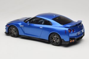 Nissan GT-R R35 Skyline Edition Bayside Blue GT Spirit 1:18 GT521 Resin — photo 5 of 6