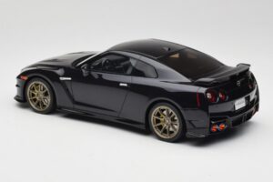 Nissan GT-R R35 Takumi Edition Midnight Purple GT Spirit 1:18 GT932 Resin — photo 5 of 6