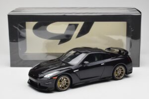 Nissan GT-R R35 Takumi Edition Midnight Purple GT Spirit 1:18 GT932 Resin — photo 6 of 6