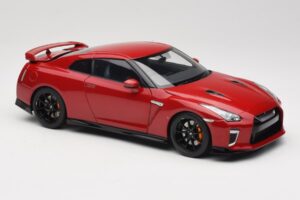 Nissan GT-R R35 Track Edition NISMO Vibrant Red MotorHelix 1:18 M83511 Diecast — photo 6 of 8