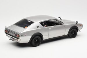 Nissan Skyline 2000 GT-R KPGC110 Silver Kyosho 1:18 08255S Diecast — photo 3 of 8
