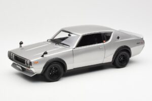 Nissan Skyline 2000 GT-R KPGC110 Silver Kyosho 1:18 08255S Diecast