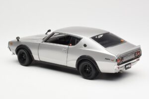 Nissan Skyline 2000 GT-R KPGC110 Silver Kyosho 1:18 08255S Diecast — photo 7 of 8