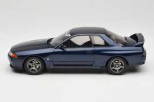 Nissan Skyline GT-R BNR32 Dark Blue Pearl Otto 1:18 OT1199 Resin — photo 3 of 6