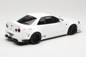 Nissan Skyline GT-R BNR34 by KRC Pearl White Otto 1:18 OT1135 Resin — photo 2 of 6