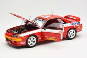 Nissan Skyline GT-R R32 #1 J. Richards / M. Skaife Bathurst 1000 Winner 1992 AUTOart 1:18 89279 Diecast — photo 2 of 8