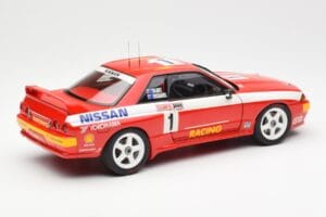 Nissan Skyline GT-R R32 #1 J. Richards / M. Skaife Bathurst 1000 Winner 1992 AUTOart 1:18 89279 Diecast — photo 3 of 8
