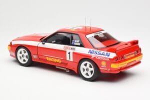 Nissan Skyline GT-R R32 #1 J. Richards / M. Skaife Bathurst 1000 Winner 1992 AUTOart 1:18 89279 Diecast — photo 7 of 8