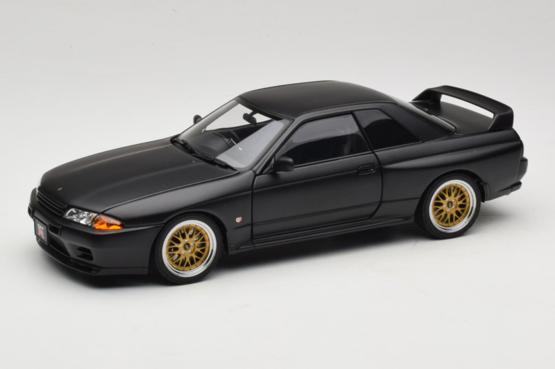 Nissan Skyline GT-R R32 V-Spec II Tuned Version Matt Black AUTOart 1:18 77418 Diecast