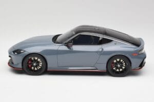 Nissan Z RZ34 NISMO Stealth Grey GT Spirit 1:18 GT484 Resin — photo 3 of 6
