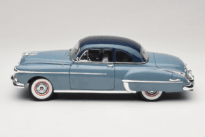 Oldsmobile 88 Blue Grease Auto World 1:18 AWSS103/06 Diecast — photo 4 of 8
