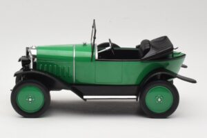 Opel 4 PS Laubfrosch Green MCG 1:18 MCG18050 Diecast — photo 3 of 6