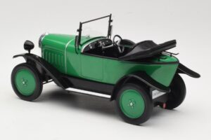 Opel 4 PS Laubfrosch Green MCG 1:18 MCG18050 Diecast — photo 5 of 6