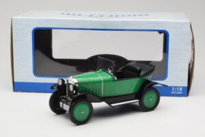 Opel 4 PS Laubfrosch Green MCG 1:18 MCG18050 Diecast — photo 6 of 6
