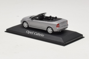 Opel Astra G Cabriolet Grey Metallic Minichamps 1:43 ASTRA001 Diecast — photo 3 of 4