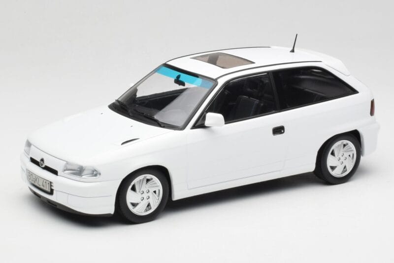 Opel Astra F GSi Blanc Casablanca Norev 1:18 183673 Diecast