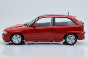 Opel Astra F GSi Red Norev 1:18 183672 Diecast — photo 3 of 6
