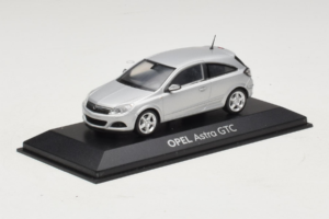 Opel Astra H GTC Silver Minichamps 1:43 ASTRA003 Diecast — photo 2 of 4