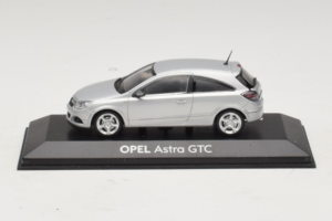 Opel Astra H GTC Silver Minichamps 1:43 ASTRA003 Diecast