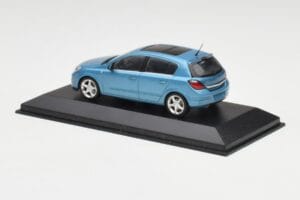 Opel Astra H Light Blue Minichamps 1:43 400043001 Diecast — photo 3 of 4