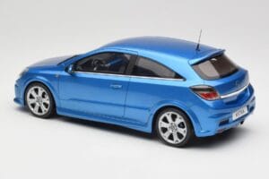 Opel Astra H OPC Arden Blue Otto 1:18 OT473 Resin — photo 5 of 6