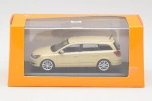 Opel Astra H Estate Yellow Minichamps 1:43 1799098 Diecast — photo 4 of 4