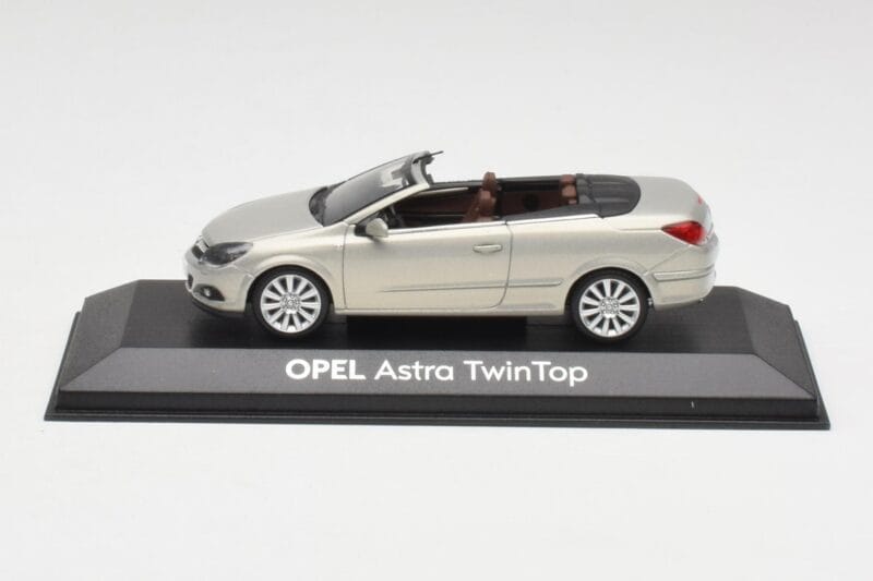 Opel Astra H Twin Top Silver Minichamps 1:43 403045633 Diecast