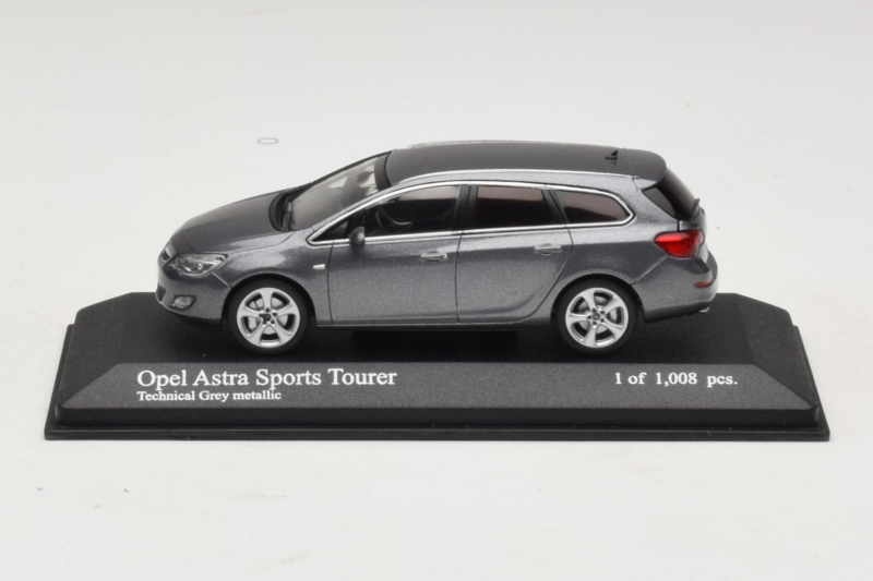 Opel Astra J Sports Tourer Minichamps 1:43 400049014 Diecast
