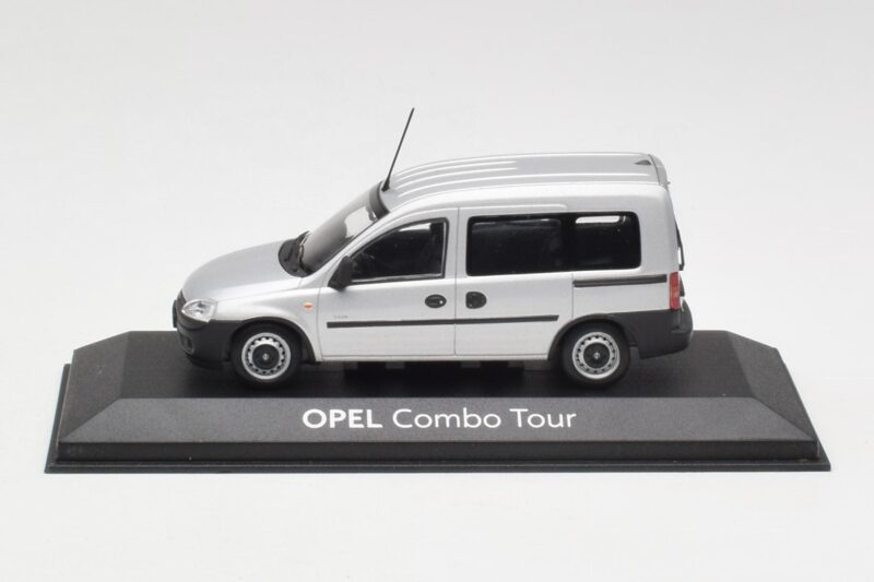 Opel Combo C Silver Minichamps 1:43 COMBO001 Diecast