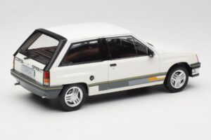 Opel Corsa A Sprint White MCG 1:18 MCG18432 Diecast — photo 2 of 6