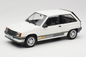 Opel Corsa A Sprint White MCG 1:18 MCG18432 Diecast