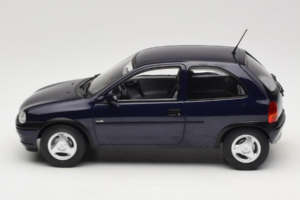 Opel Corsa B Dark Blue Metallic MCG 1:18 MCG18905 Diecast — photo 3 of 6